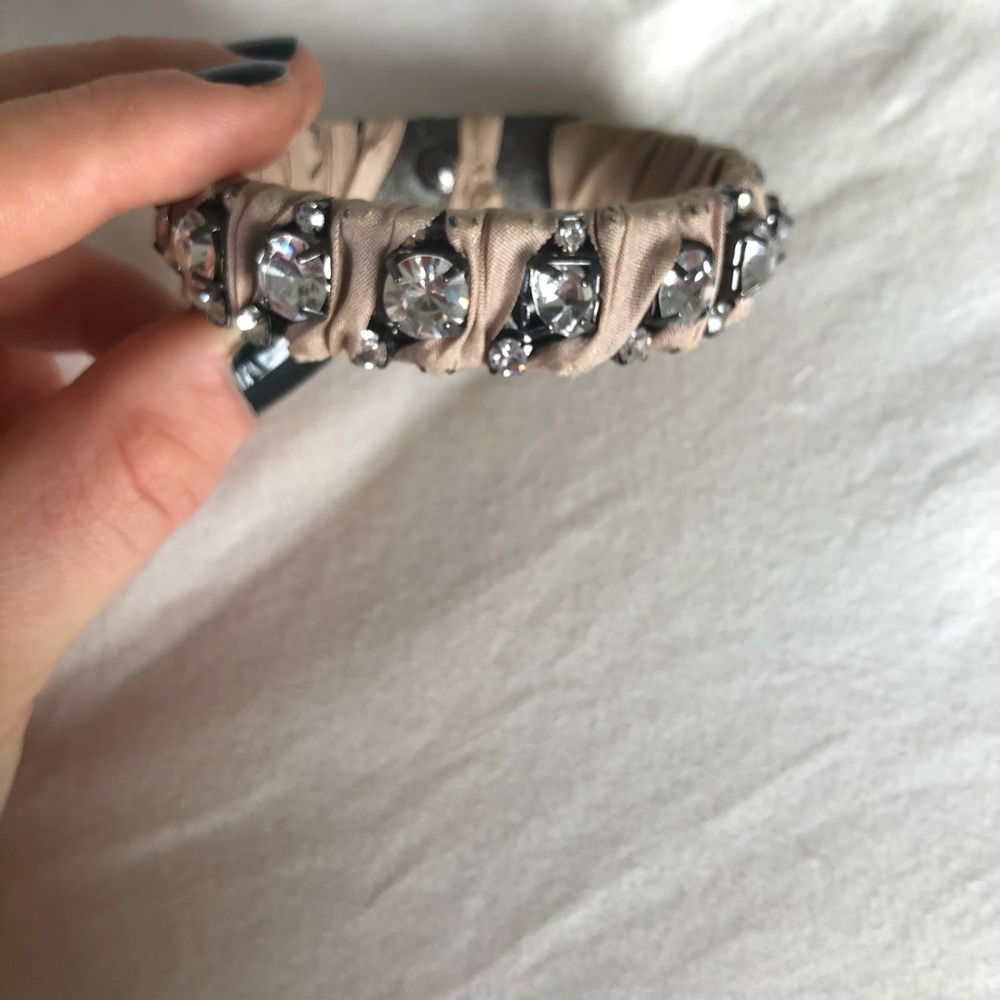 Jeweled bracelet